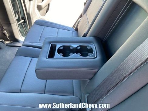 New 2026 Chevrolet Tahoe Z71 w/ Sun And Tow Package AWD/4WD image 39