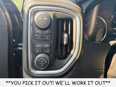Used 2021 Chevrolet Silverado 1500 LTZ w/ Z71 Off-Road Package AWD/4WD image 10