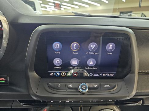 Used 2020 Chevrolet Camaro LT w/ Technology Package image 32