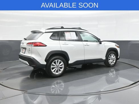Used 2023 Toyota Corolla Cross LE w/ Moonroof Package AWD/4WD image 7