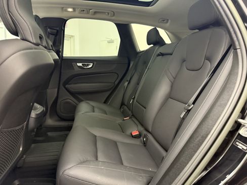 Certified 2023 Volvo XC60 B5 Plus w/ Climate Package AWD/4WD image 26