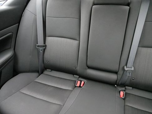 Used 2025 Nissan Altima 2.5 SV image 12