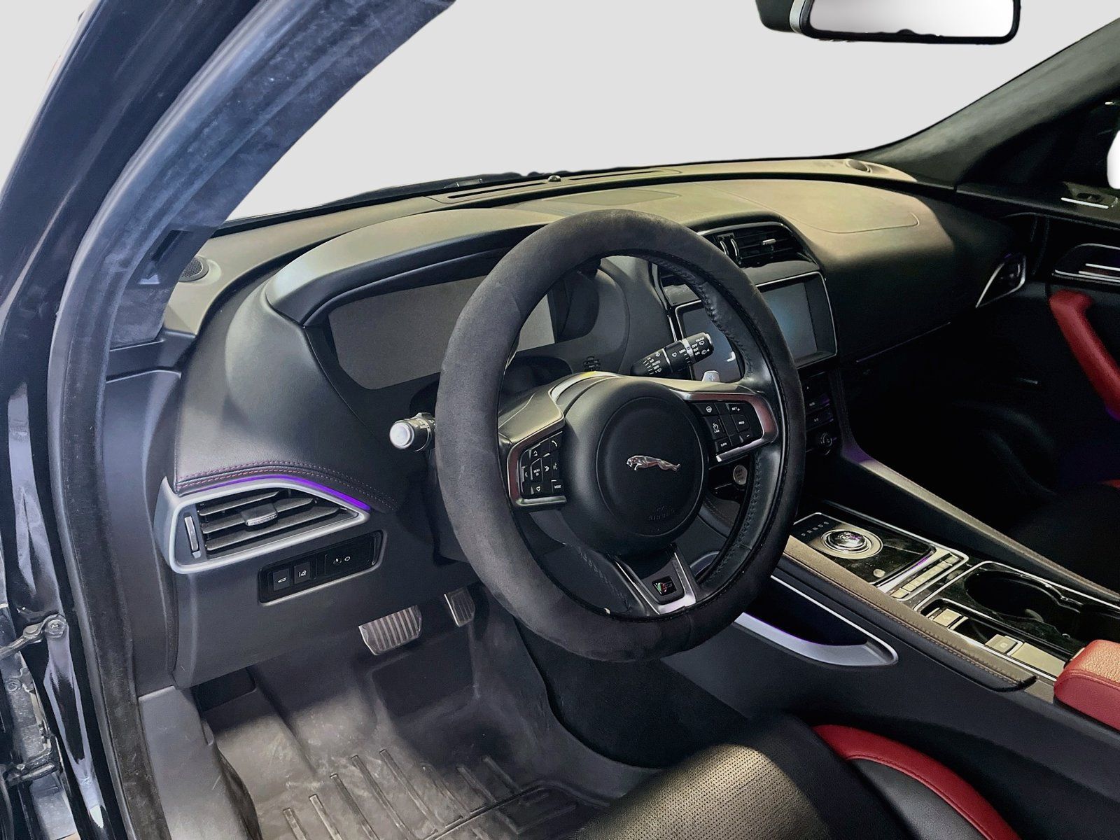 Used 2017 Jaguar F-PACE S AWD/4WD image 9