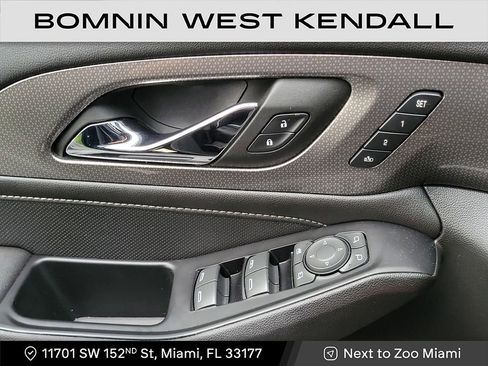 Used 2023 Chevrolet Traverse Premier image 26