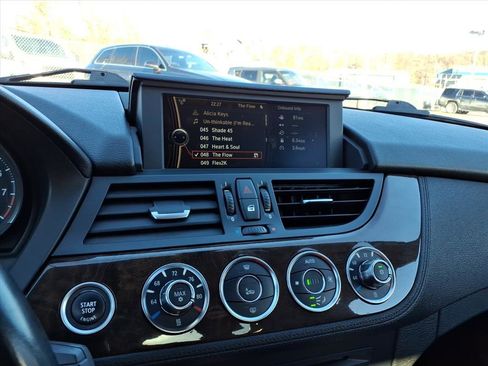 Used 2012 BMW Z4 sDrive35i image 18