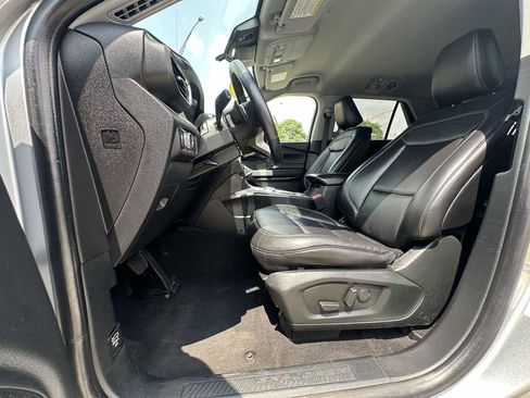 Used 2020 Ford Explorer XLT w/ Equipment Group 202A AWD/4WD image 11