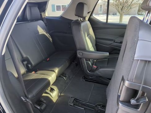 Used 2021 Chevrolet Traverse LT w/ LT Premium Package image 44