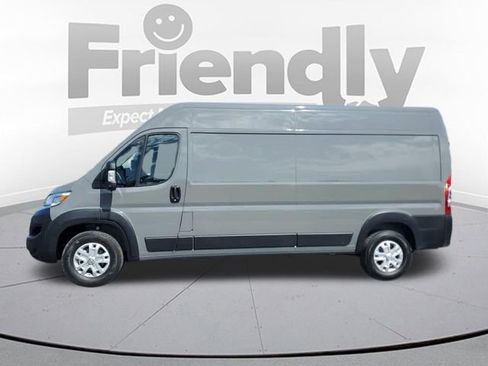 Used 2025 RAM ProMaster 2500 w/ Quick Order Package 22G SLT FWD image 2