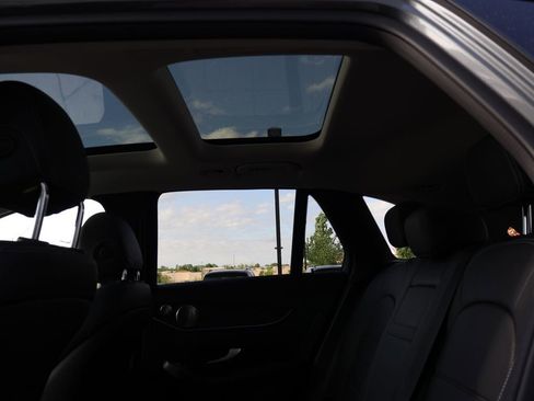 Used 2021 Mercedes-Benz GLC 300 4MATIC image 14