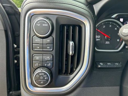 Used 2021 Chevrolet Silverado 1500 High Country w/ Technology Package image 33