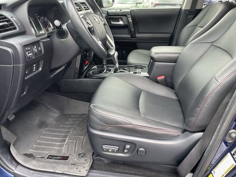 Used 2020 Toyota 4Runner TRD Off-Road Premium w/ Moonroof Package AWD/4WD image 9