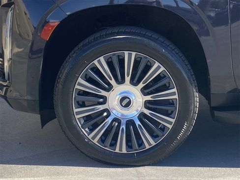 Used 2023 Cadillac Escalade Sport Platinum image 9