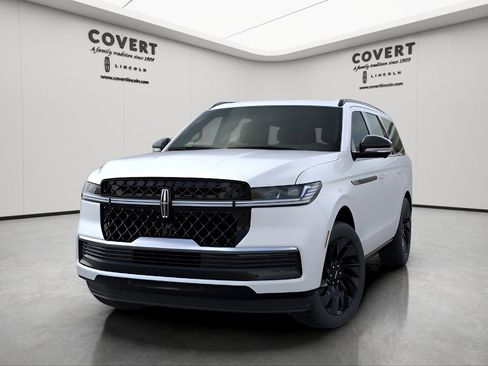 New 2026 Lincoln Navigator Reserve w/ Jet Appearance Package AWD/4WD image 2