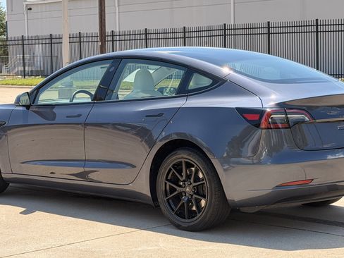 Used 2023 Tesla Model 3 Standard Range RWD image 11