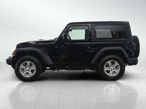 Used 2022 Jeep Wrangler Sport S image 2