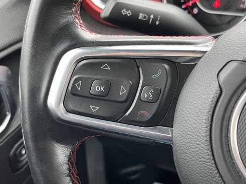 Used 2019 Jeep Wrangler Unlimited Rubicon AWD/4WD image 26