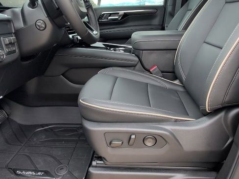 New 2026 Chevrolet Tahoe Premier w/ Sun And Tow Package AWD/4WD image 14