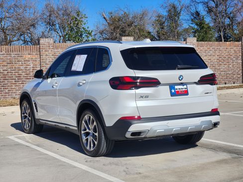 Used 2024 BMW X5 sDrive40i w/ Parking Assistance Package image 8