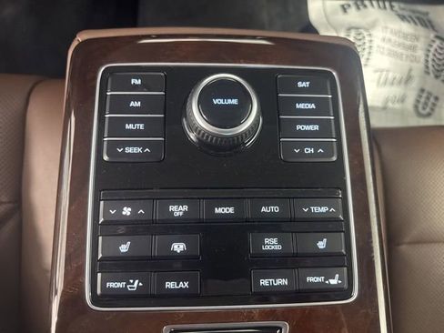 Used 2014 Hyundai Equus Signature image 20