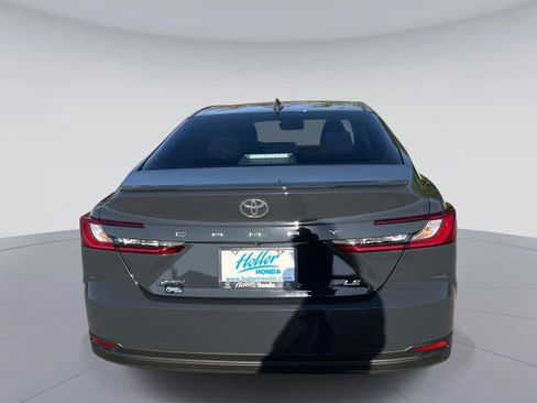 Used 2025 Toyota Camry LE image 5