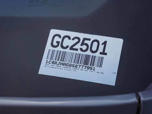 New 2025 Jeep Grand Cherokee Altitude image 29