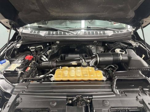 Used 2017 Ford F150 XLT w/ Equipment Group 302A Luxury AWD/4WD image 9