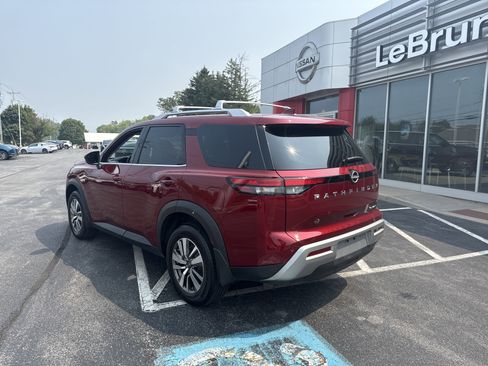 Used 2023 Nissan Pathfinder SL image 10
