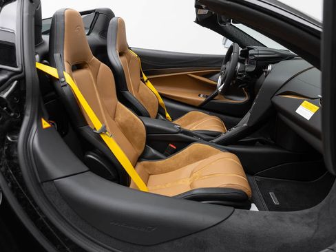 New 2027 McLaren 750S Spider RWD image 10