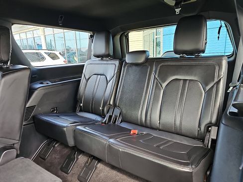 Used 2020 Ford Expedition Max Limited image 10