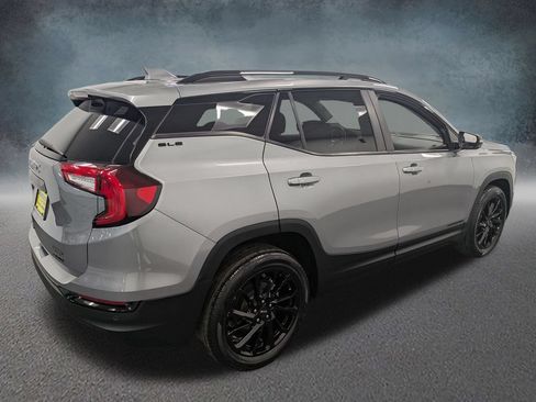Used 2023 GMC Terrain SLE w/ Driver Convenience Package AWD/4WD image 4