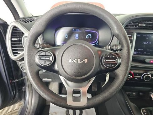 Used 2024 Kia Soul LX w/ Option Group 015 image 16