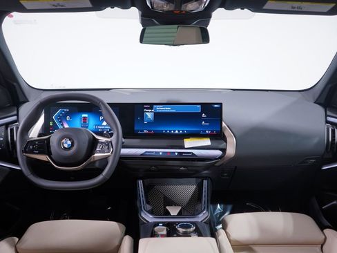 Used 2025 BMW X3 xDrive30i image 10