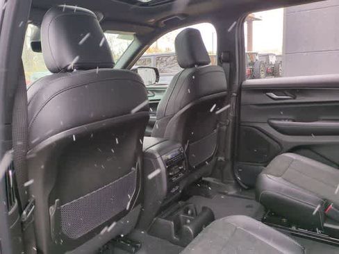 New 2025 Jeep Grand Cherokee L Altitude image 19