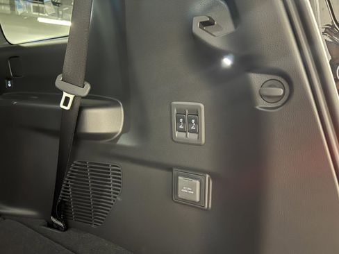 Used 2026 Lexus GX 550 w/ Cold Area Package AWD/4WD image 36