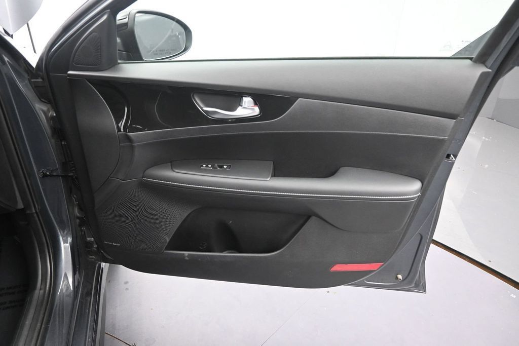 Certified 2023 Kia Forte GT-Line w/ GT-Line Premium Package FWD image 21