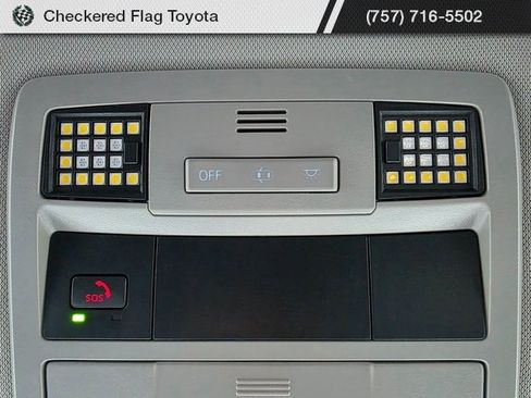 Used 2022 Toyota Tacoma SR image 10