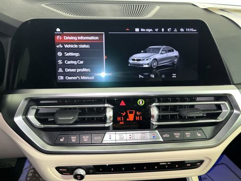 Used 2022 BMW 330i xDrive Sedan w/ Driving Assistance Package image 18