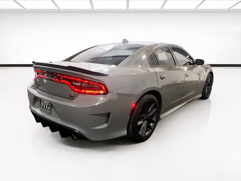 Used 2019 Dodge Charger Scat Pack w/ Plus Group RWD image 4