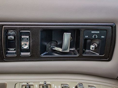 Used 1996 Chevrolet Impala SS image 15