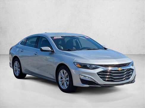 Used 2022 Chevrolet Malibu LT FWD image 3