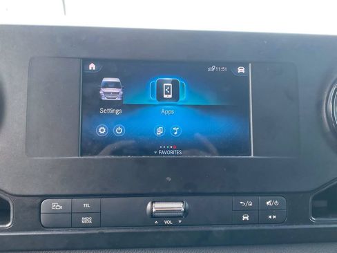 Used 2024 Mercedes-Benz Sprinter 2500 image 19