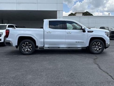 New 2026 GMC Sierra 1500 SLT image 2
