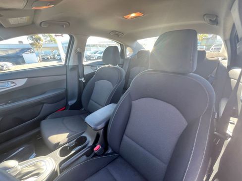 Used 2023 Kia Forte LXS image 36