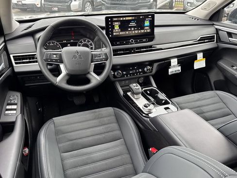 New 2026 Mitsubishi Outlander SE AWD/4WD image 7