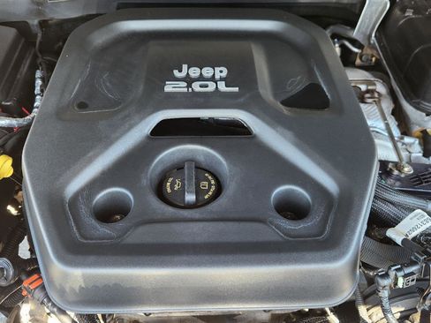 Used 2021 Jeep Wrangler Rubicon AWD/4WD image 28