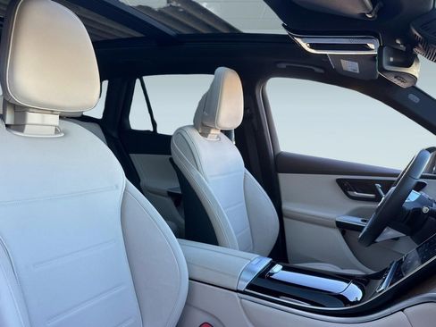 Certified 2024 Mercedes-Benz GLC 300 4MATIC image 31