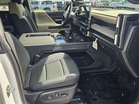 New 2026 GMC Hummer EV 2X image 15