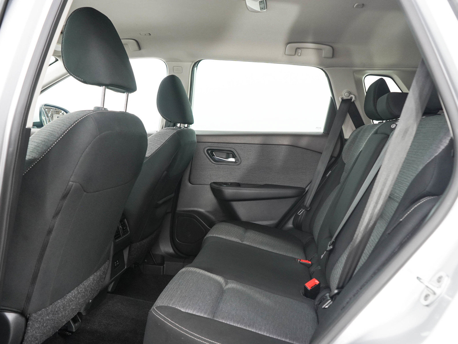 Used 2023 Nissan Rogue SV AWD/4WD image 14