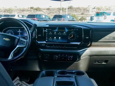 Used 2024 Chevrolet Silverado 3500 LT image 12