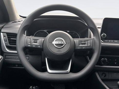 Used 2024 Nissan Rogue S AWD/4WD image 12